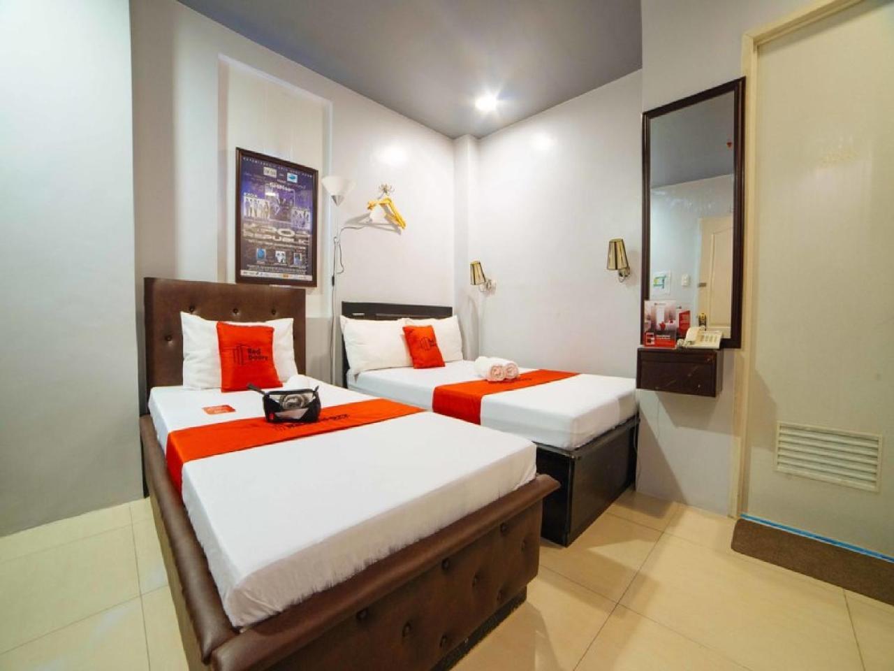 Reddoorz Plus @ Tayuman Manila Luaran gambar